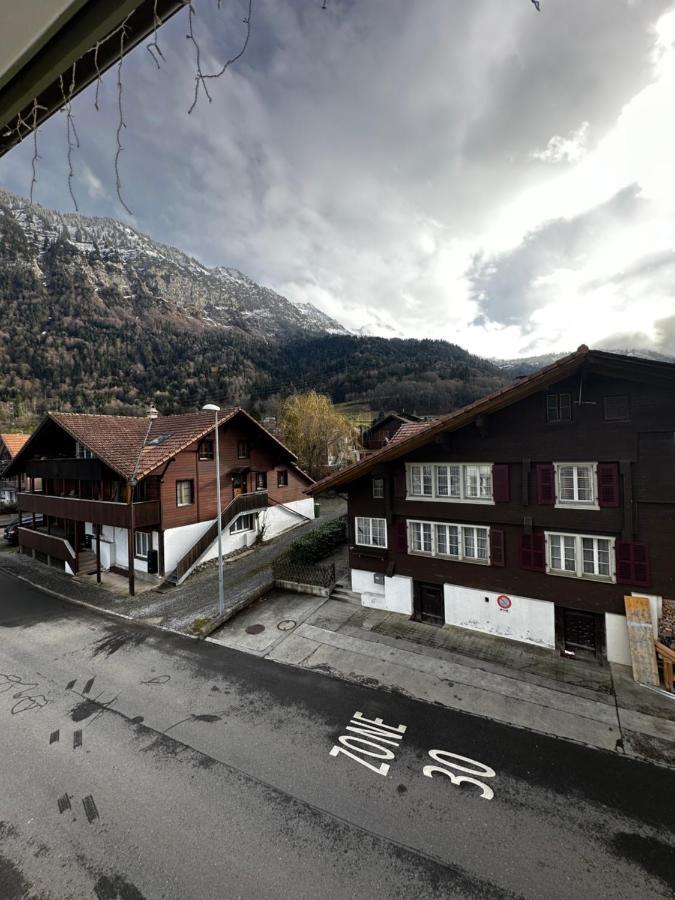 Swiss Lake Mountains Apartments Därligen Exterior foto